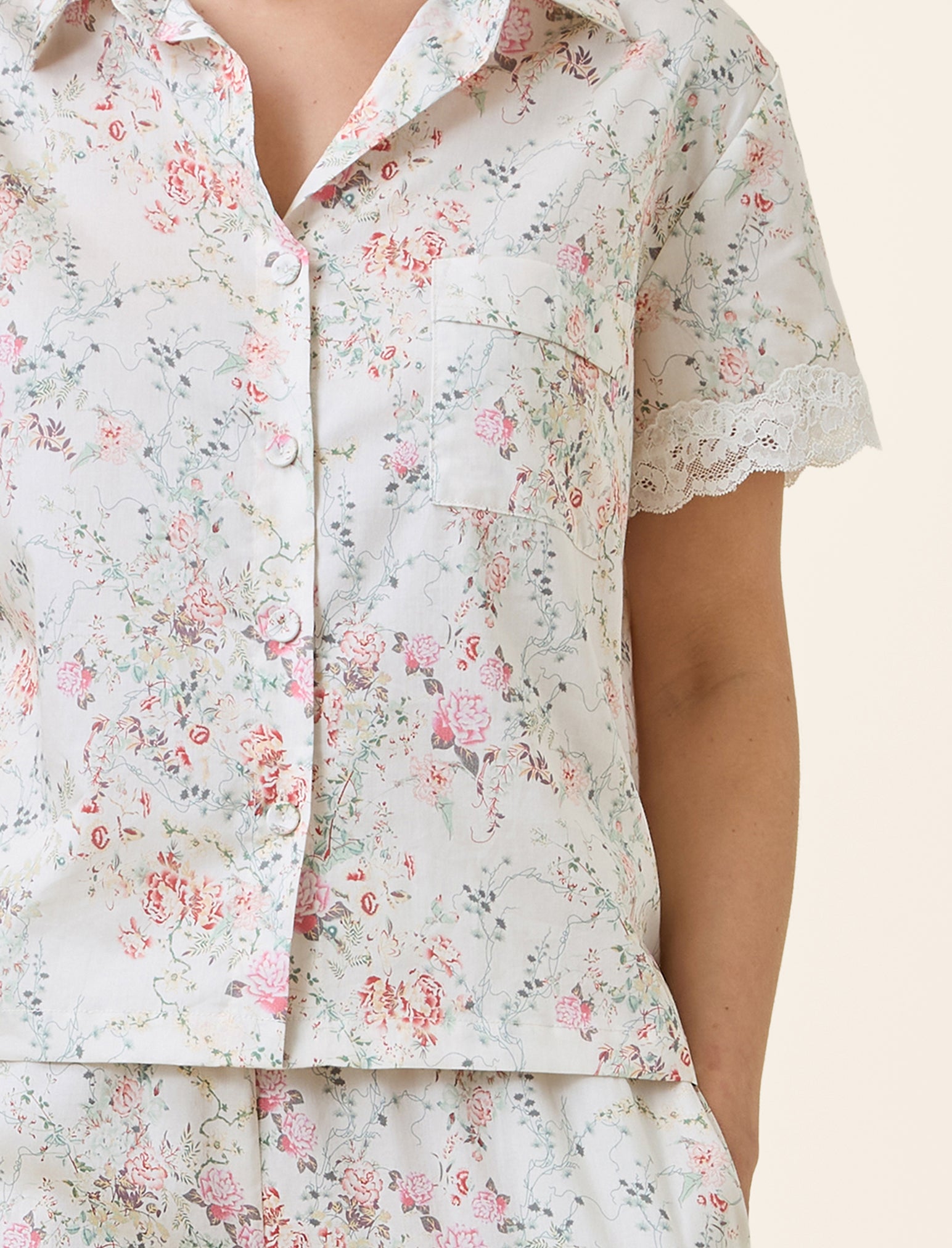 Yolly Short Sleeve Lace Top