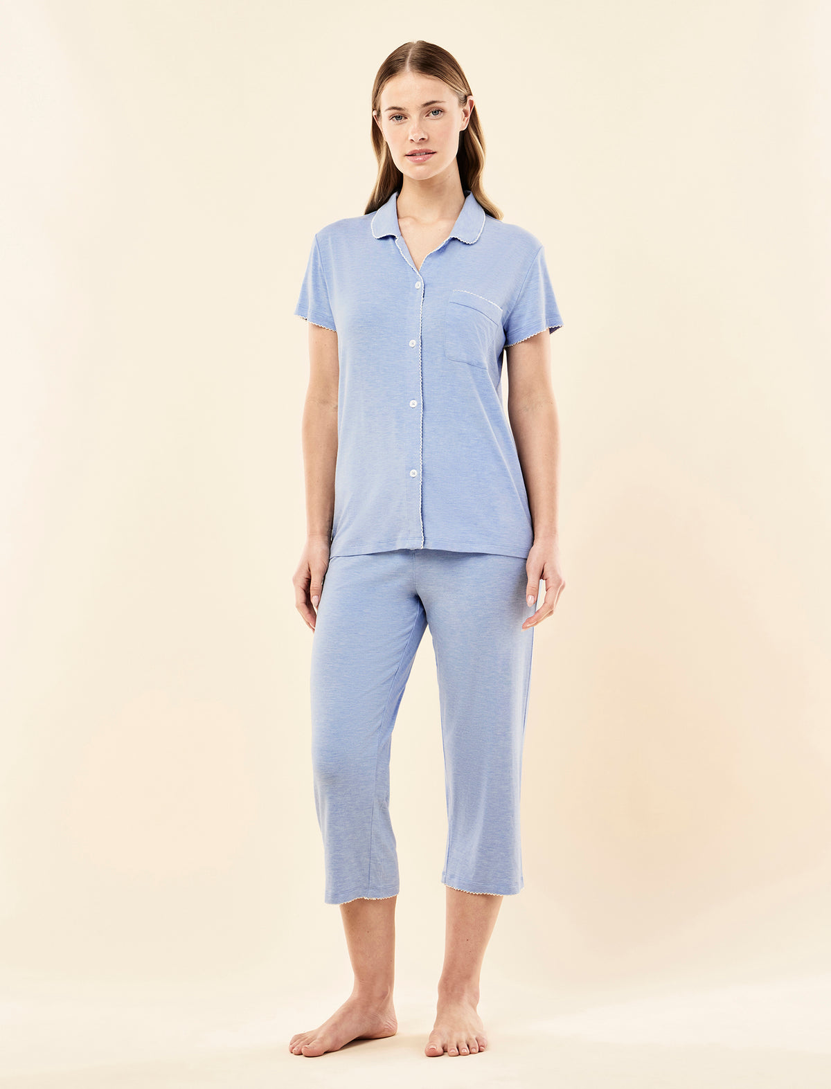 Sienie wearing the Kate Modal Soft Crop PJ Set
[model: Sienie wears size S |  Height: 175m
/ 5’9” | Bust: 85cm | Waist: 66cm| Hips: 93cm]