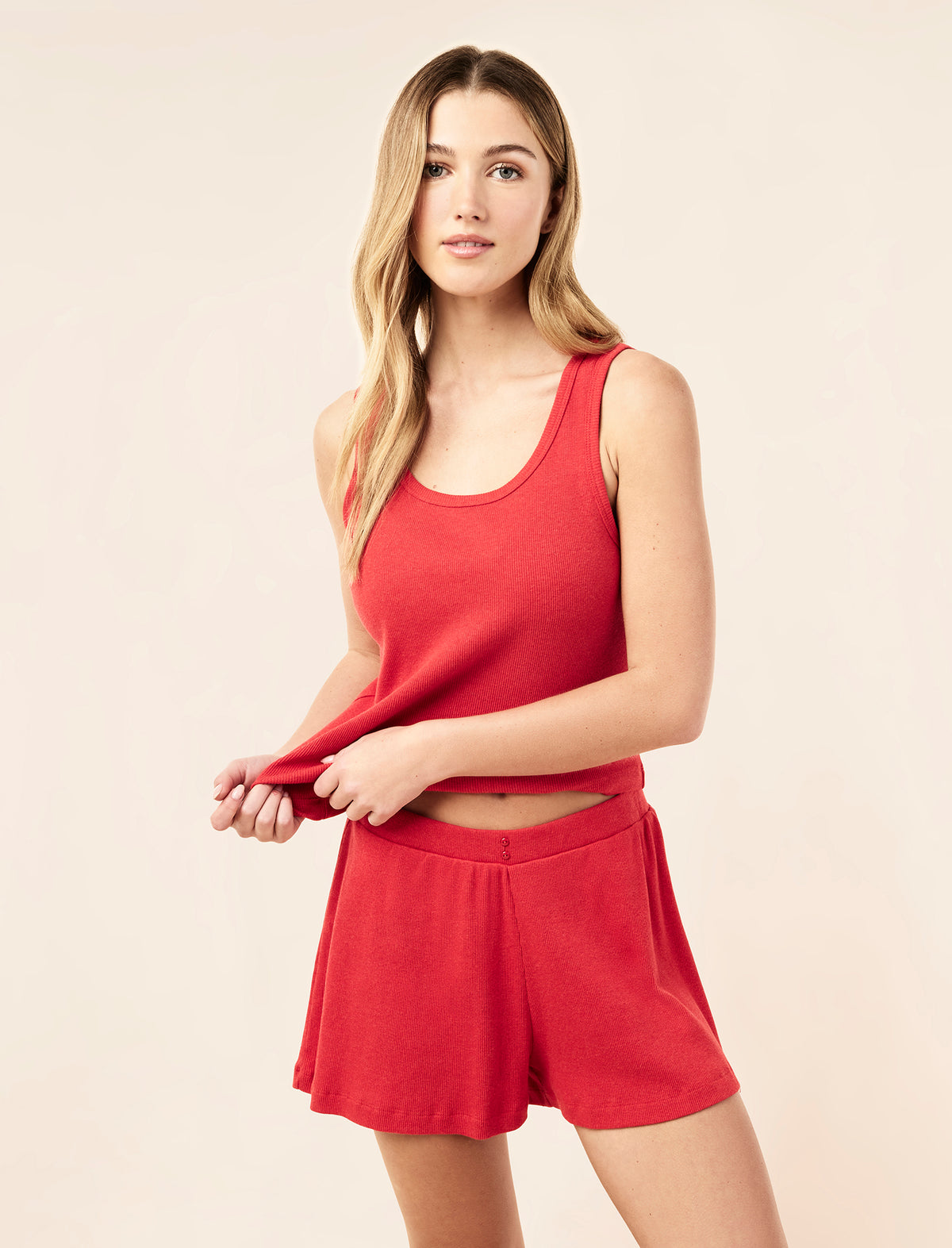 Yasmin wearing the Soft Baby Rib Tank
[model: Yasmin wears size S |  Height: 174m
/ 5’7” | Bust: 82cm | Waist: 63cm | Hips: 92cm]