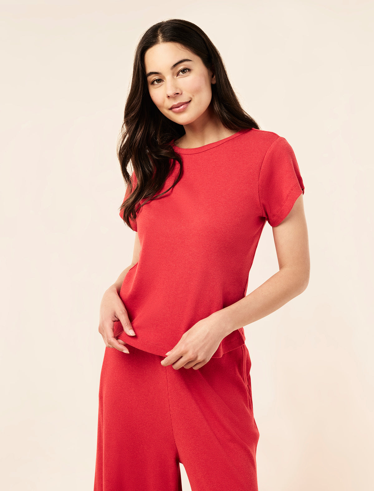 Sakura wearing the Soft Baby Rib Short Tee
[model: Sakura wears size S |  Height: 173cm/ 5’8” | Bust: 81cm | Waist: 64cm | Hips: 89cm]