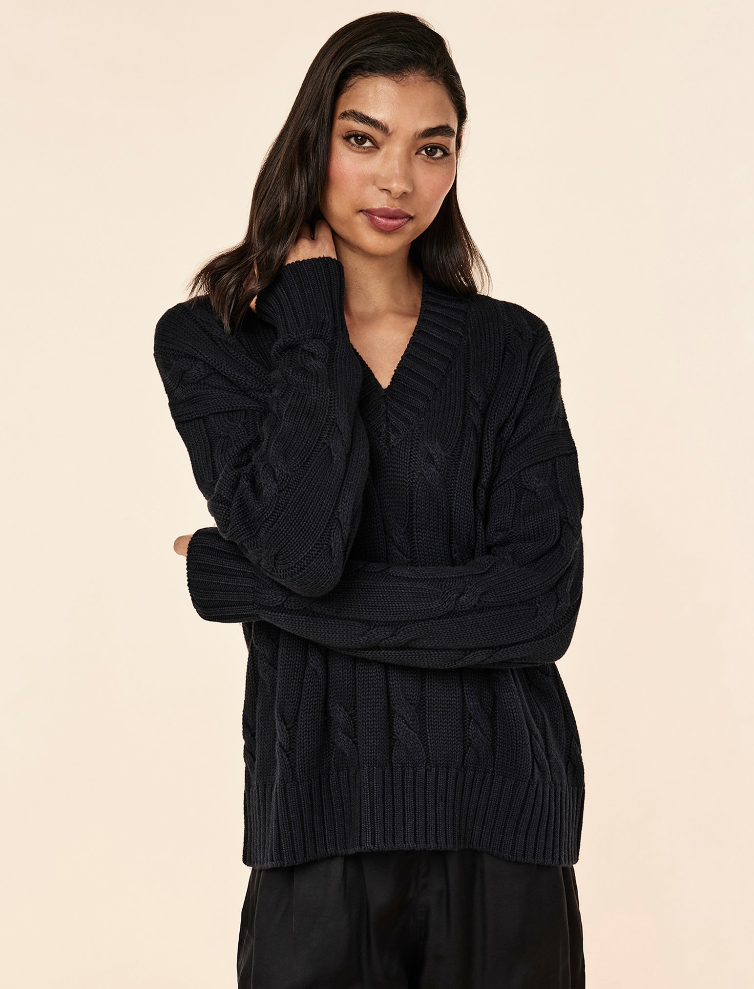 Cotton Cashmere Cable V-Neck Jumper