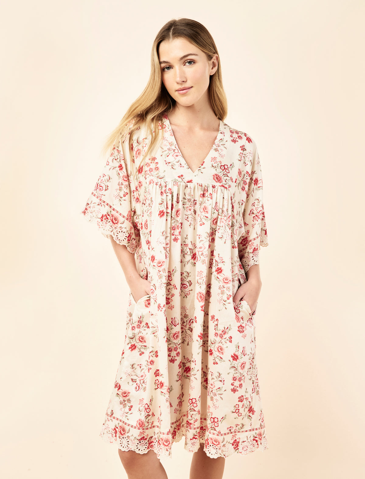 Yasmin wearing the Border Floral Kaftan Nightie
[model: Yasmin wears size S |  Height: 174m
/ 5’7” | Bust: 82cm | Waist: 63cm | Hips: 92cm]