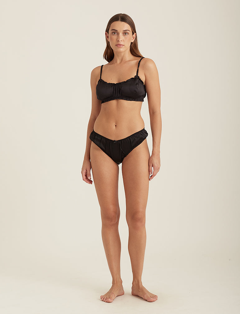 What are the Best Fabrics for Women's Underwear?